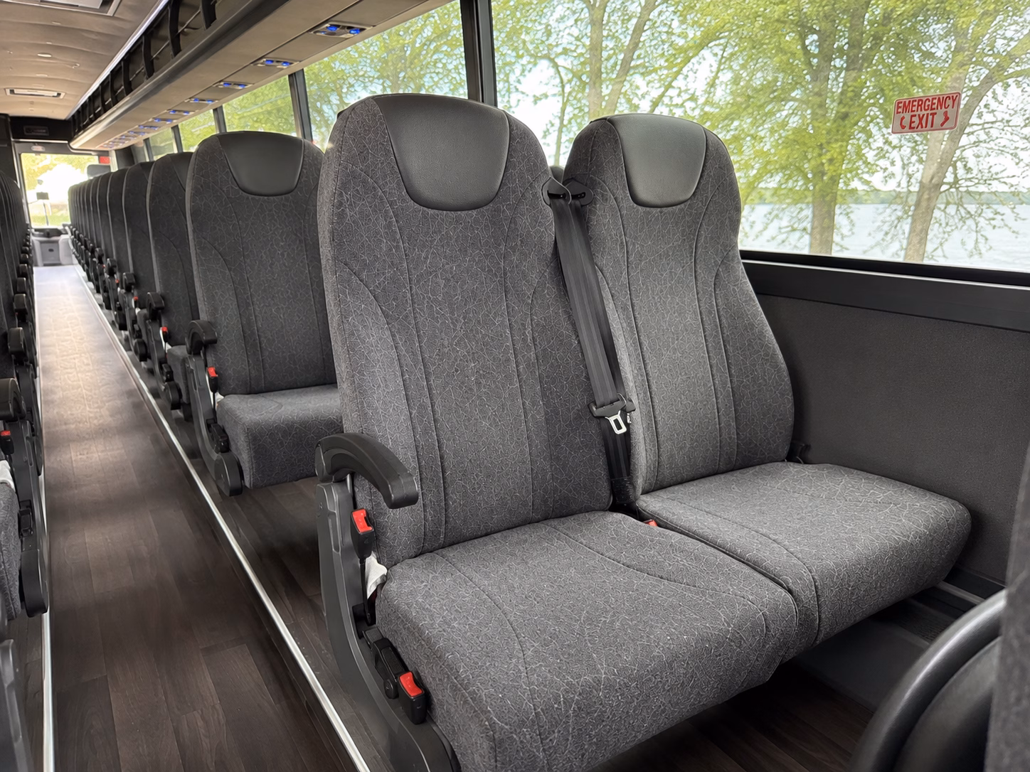 oak airport shuttles for out of town wedding guests