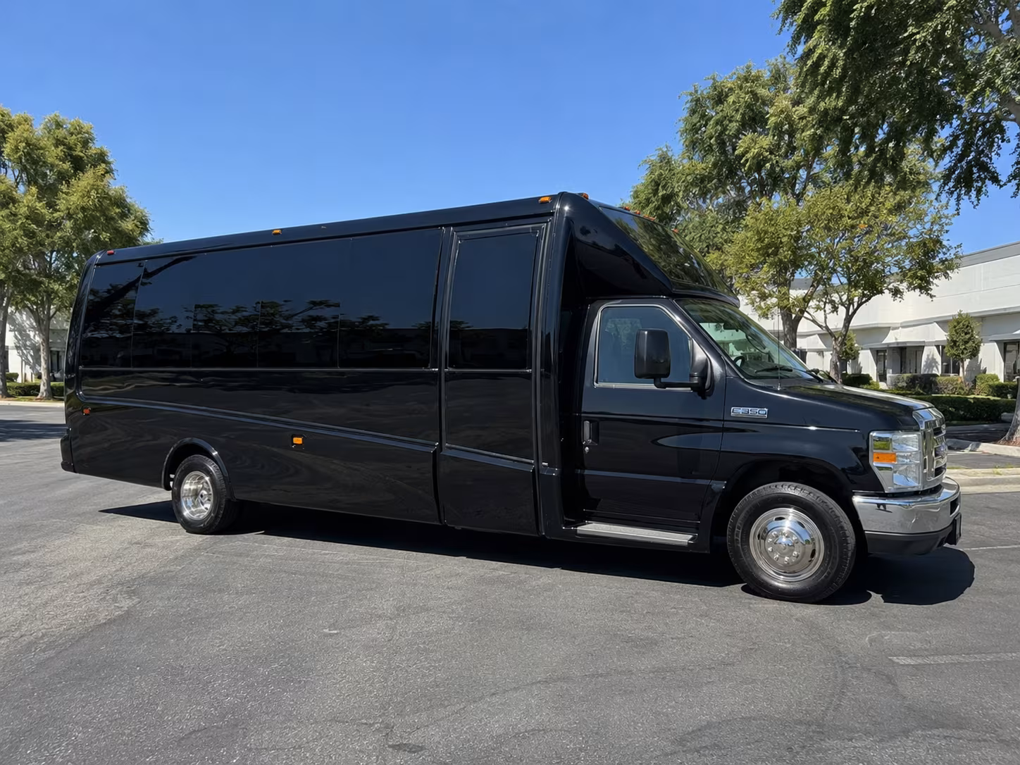 rent a hayward prom party bus or charter bus today